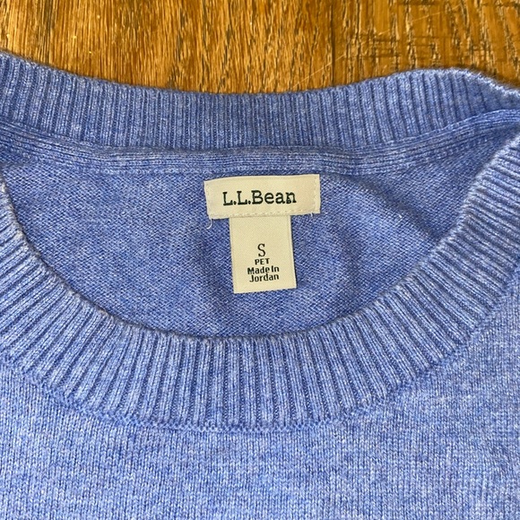 L.L. Bean sweater - Picture 4 of 7
